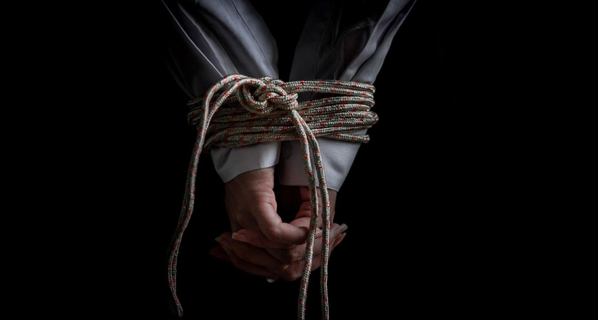 В Казани парень похитил владельца шиномонтажки и потребовал выкуп 100 тыс. рублей