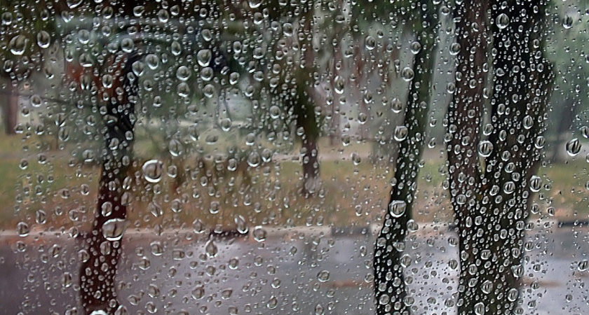 В Набережных Челнах прошел сильный дождь с градом