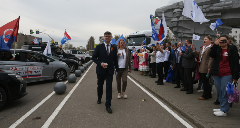 Челнинцы встретили первомайский автопробег