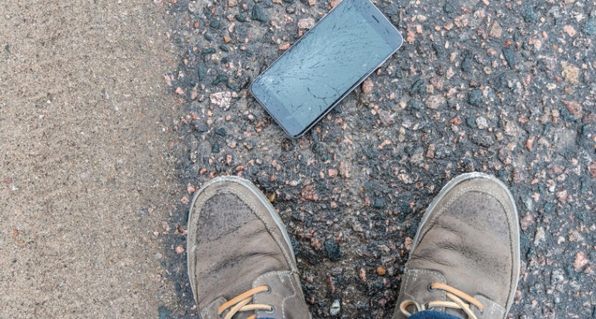 Челнинке за найденный телефон грозит уголовка