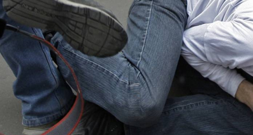 В Татарстане мужчина, чтобы разбудить знакомого, стал его пинать