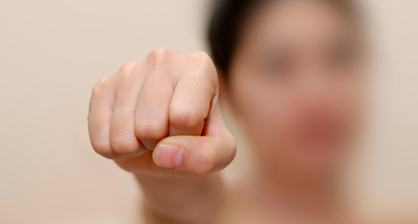 В Татарстане 32-летняя женщина жестоко избивала 9-летнего ребенка