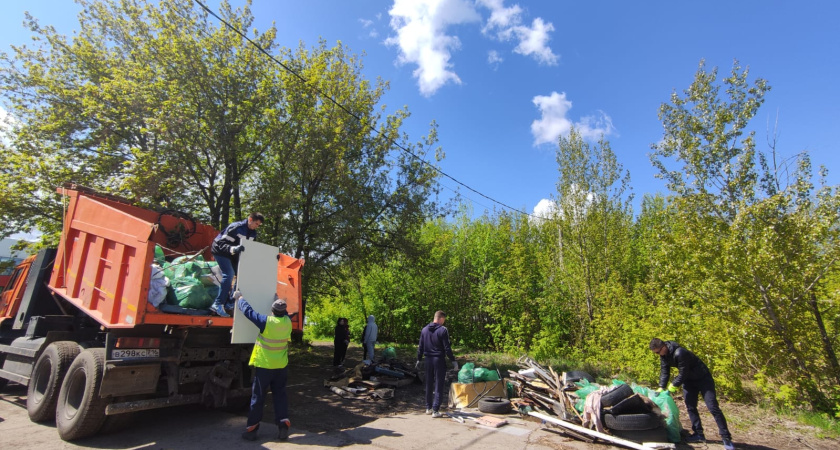 С территории Челнов вывезли 315 тонн бесхозных шин