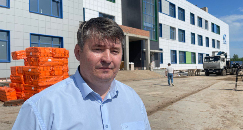 В новой школе-гиганте уже идет прием документов