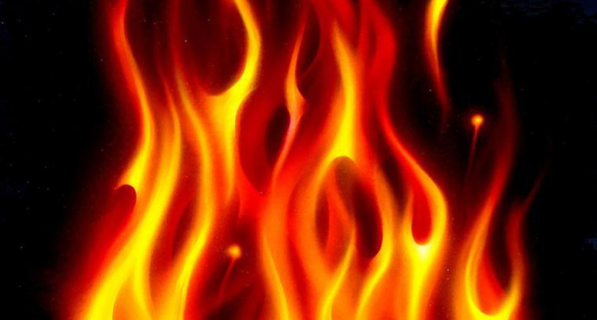 В Челнах из-за неисправной микроволновой печи загорелась квартира