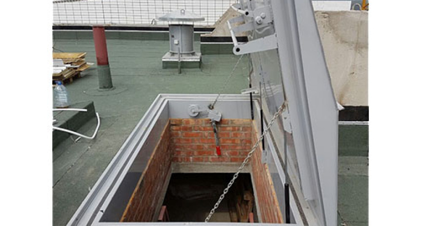 Прокуратура Набережных Челнов внесла представления руководителям УК за открытые люки на крышу