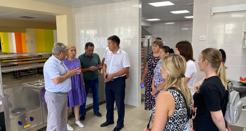 В Челнах проверяют готовность пищеблоков к началу учебного года