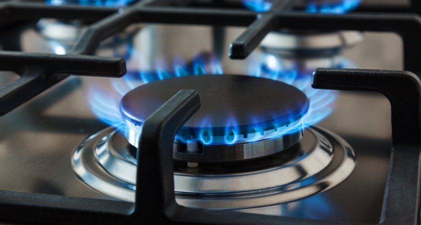 В попытках согреться, люди устраивают пожары и травятся угарным газом