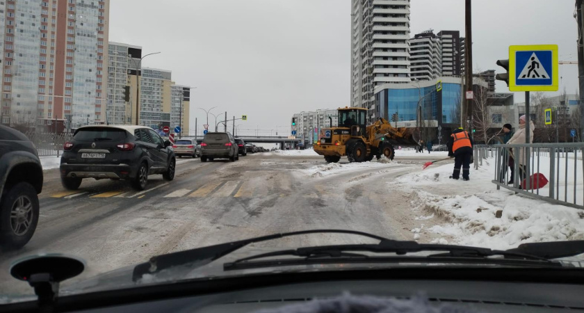 Уборка снега провоцирует пробки на челнинских проспектах?