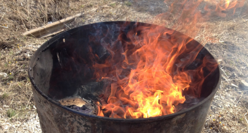 В Тукаевском районе во время сжигания мусора вспыхнул пожар
