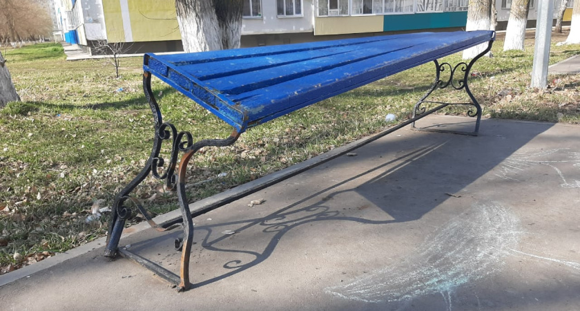 «Осторожно, пляшущие скамейки в городе!»