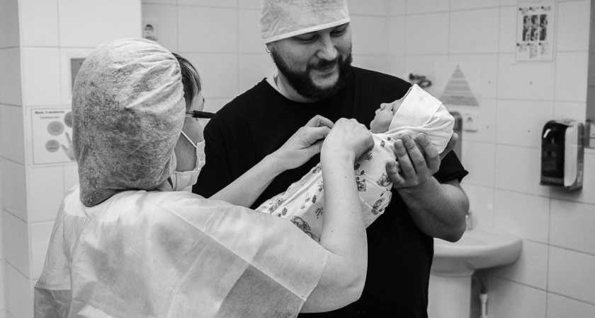 Принести справку, захватить сменную обувь и одежду