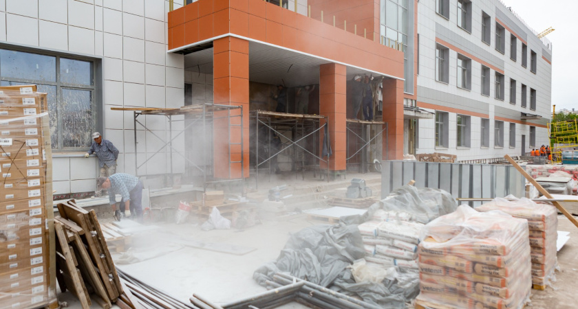 Строительство новой школы в 34-м комплексе близится к завершению