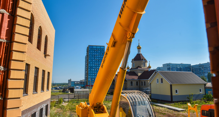 В мэрии автограда рассказали о ходе строительства православной гимназии на Раскольникова