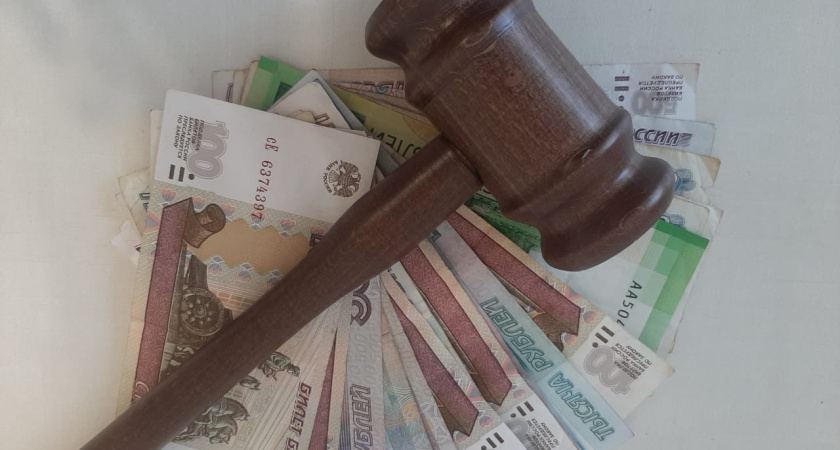 Бизнесвумен заплатит штраф 15 тыс. рублей за то, что продала алкоголь несовершеннолетней