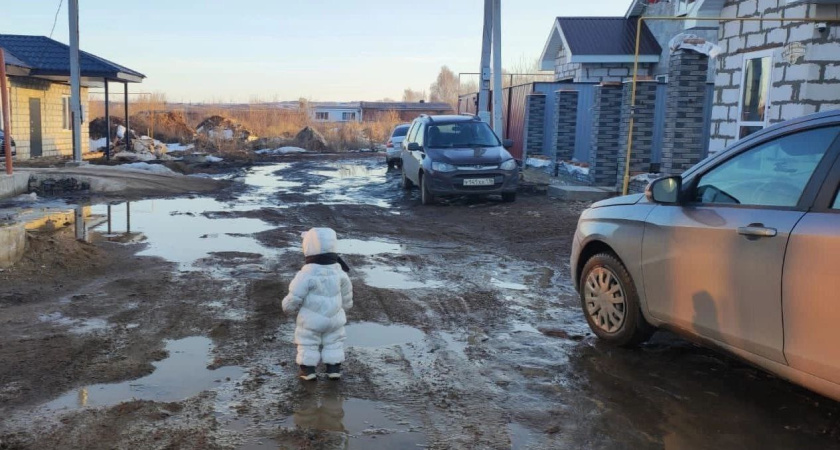 Жители Альметьевска утопают в грязи
