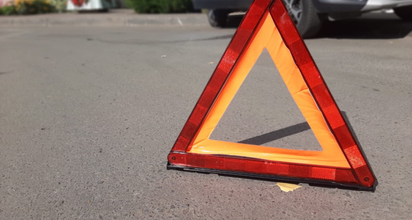 Угнал авто, полетел по трассе и съехал в кювет