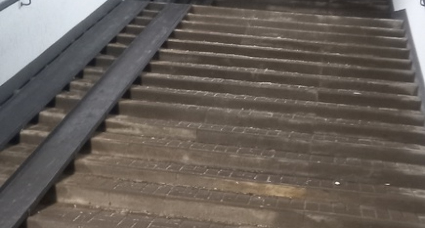 О подземке на «Домостроителей»: «Светлый, просторный, чистый и сухой. Кругом гололёд, а здесь ступеньки почищены, проходить безопасно»