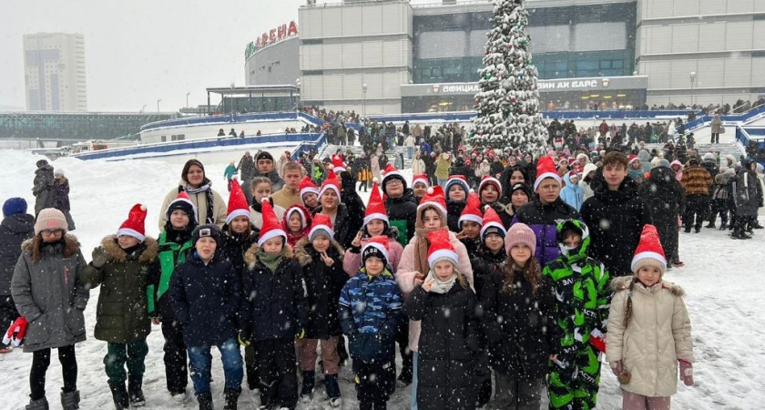 На новогодние подарки для 23 тыс. детей выделено 9,5 млн рублей