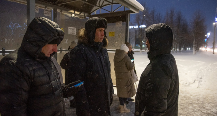 Проверено на себе: Салахов вышел на остановку и примерил амплуа пассажира