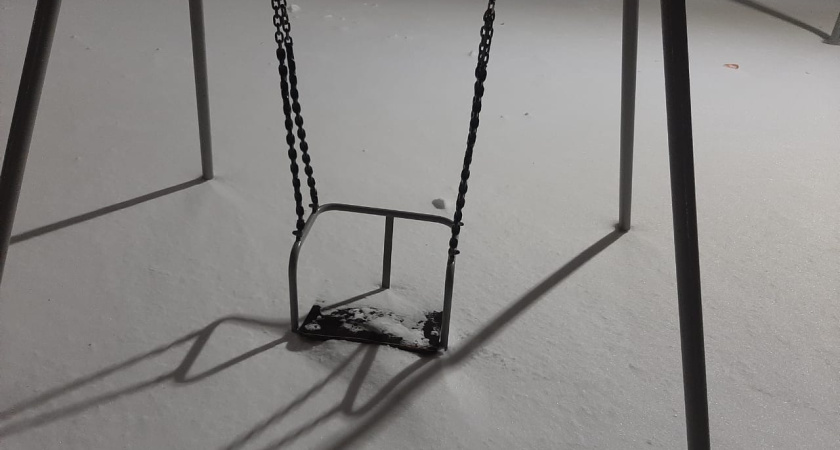  «Почему не чистят детские площадки, где играть?»