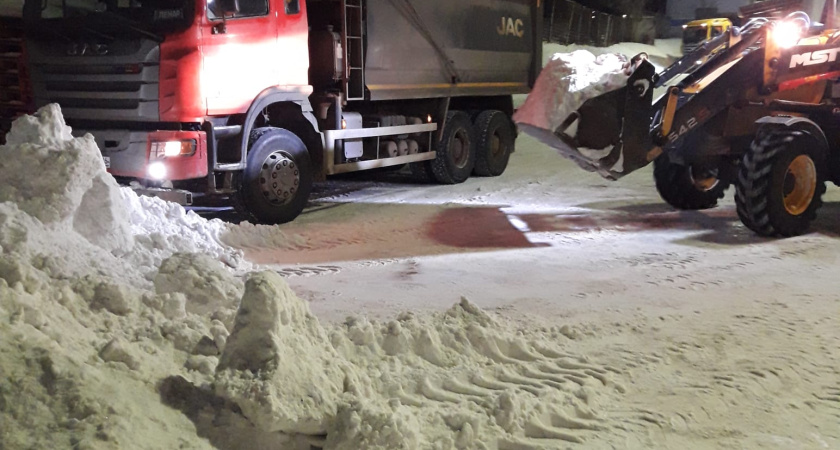 В условиях снежного коллапса коммунальщики Татарстана взяты под особый контроль