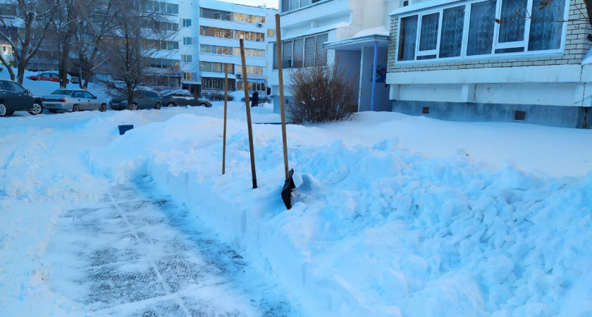 Тысяча дворников и весь автопарк: как Челны очищают от снега