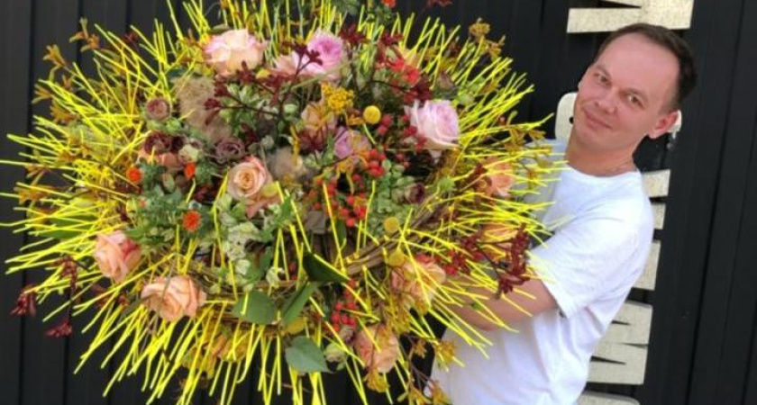 Флорист Михаил Малышев: "Подготовка к 8 марта начинается с декабря"