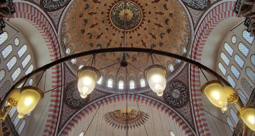 Назван размер милостыни-искупления за пропущенные дни поста в Рамадан