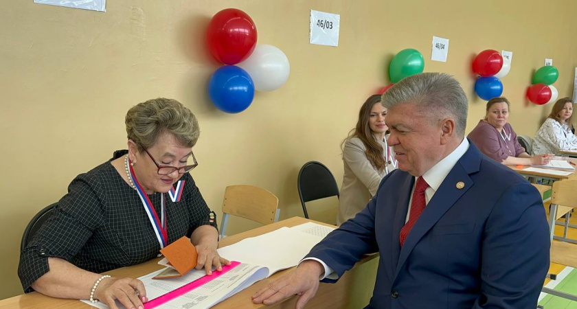 Наиль Магдеев проголосовал на выборах президента РФ