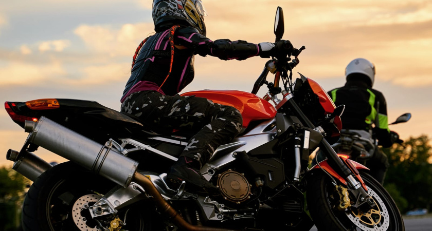 Телеведущая из Челнов участвует в конкурсе мотокрасоты