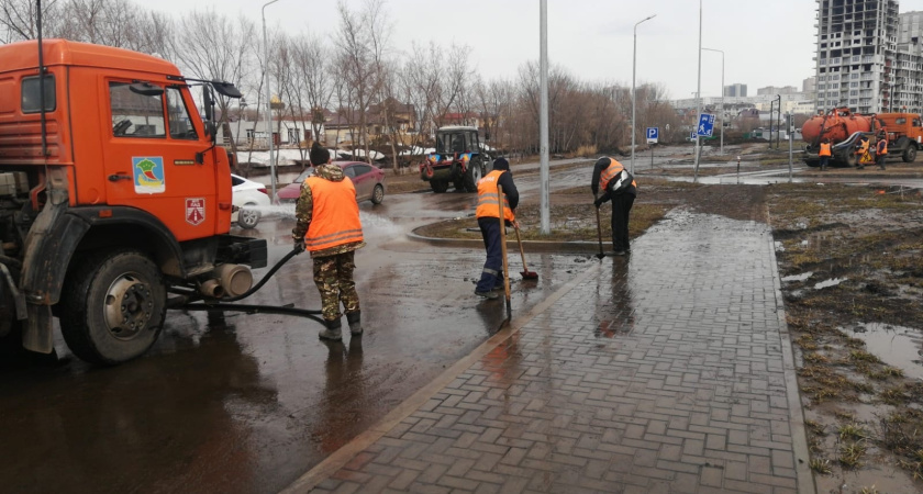 Исполком Челнов отчитался об уборке грязи в ЖК «Притяжение»