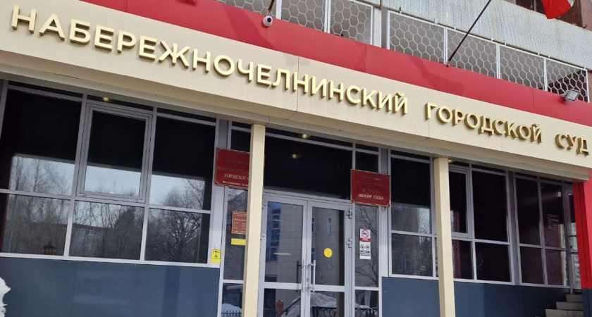 В Челнах мужчина обвиняется в убийстве соседа 