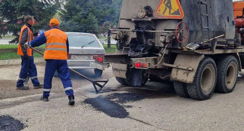 Прокуратура обязала ПАД и Исполком Челнов починить дороги