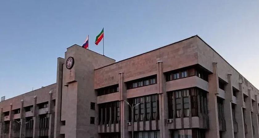 В Исполкоме Челнов представили замов по соцвопросам и строительству