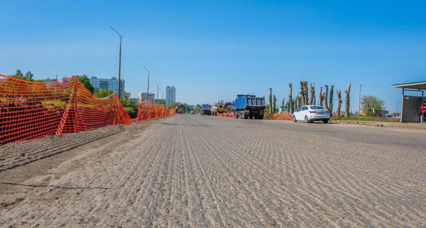 Проспект Яшьлек в Челнах начали ремонтировать 