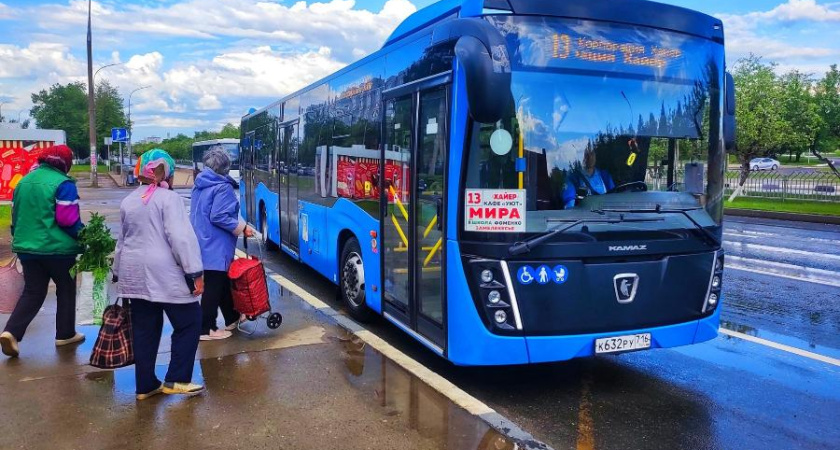 По 13 маршруту в Челнах начали курсировать НЕФАЗы