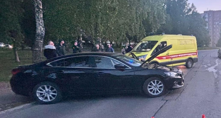 В Нижнекамске LADA столкнулась с Mazda – пострадала женщина