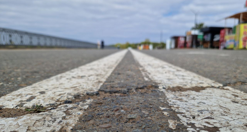 Город засыпает – просыпаются самокатчики: запрет СИМ на набережной Челнов не сработал (видео)