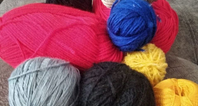 Перинатальному центру Челнов передали вещи для недоношенных детей