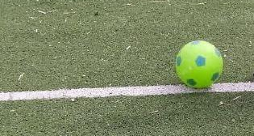 Школам Челнов передадут инвентарь для игры в футбол