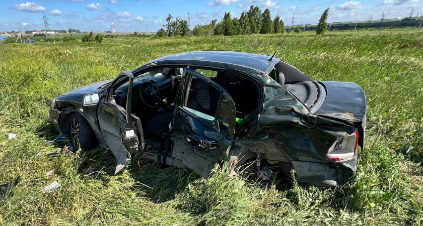 Появилось видео столкновения легковушки с КАМАЗом (видео)