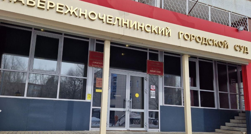 В Челнах 19-летний нетрезвый водитель без прав не согласился с арестом