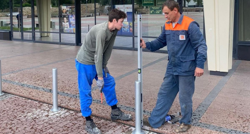 Возле ДК «Энергетик» в Челнах установили ограничители проезда 