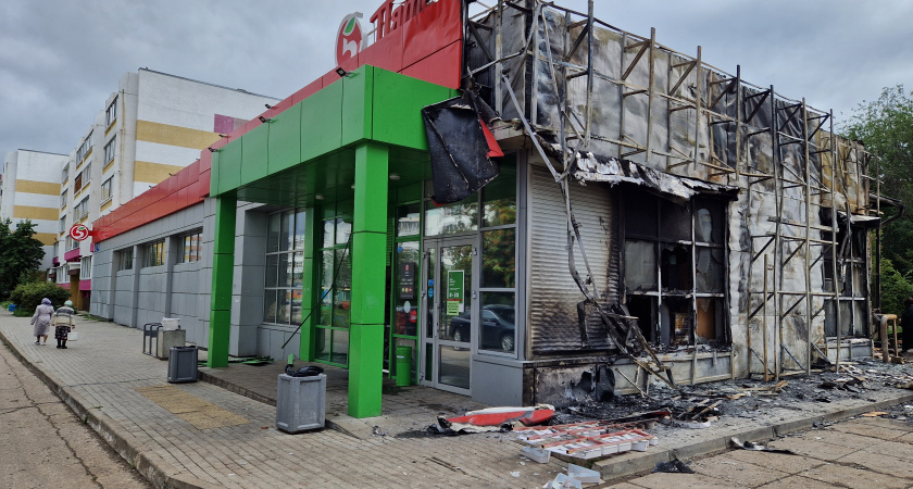 В Челнах произошел пожар в магазине «Пятёрочка» (фото)