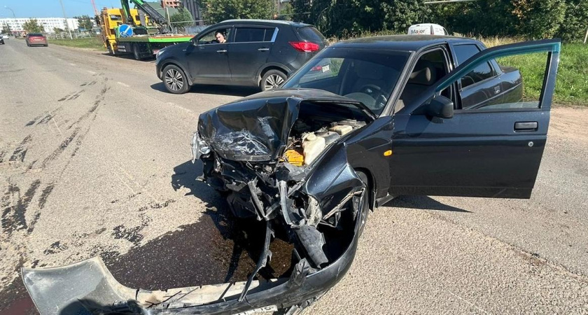 В Челнах пьяный водитель LADA Priora учинил ДТП