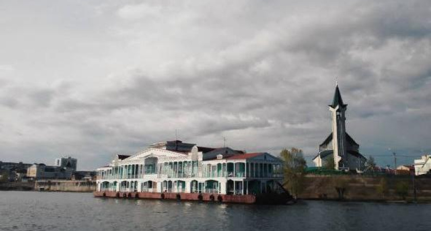 Художников из Челнов пригласили на ярмарку молодого искусства в Москву