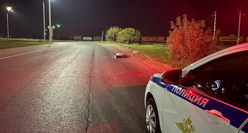 В Челнах фура переехала лежащего на дороге пешехода