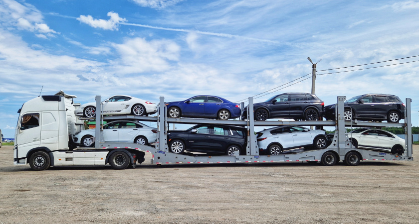 Автомобили в РФ в ближайшие месяцы подорожают на 8-10%