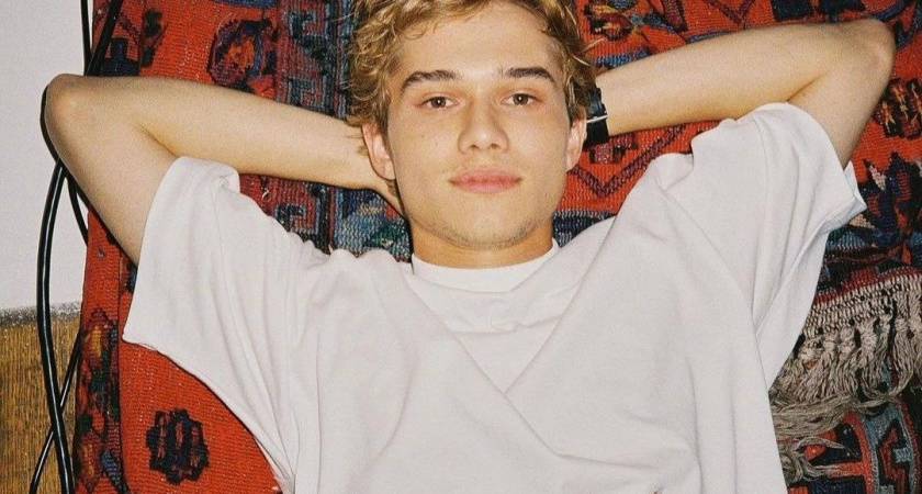 Музыкальная школа и борьба на поясах: Рузиль Минекаев рассказал о своем детстве